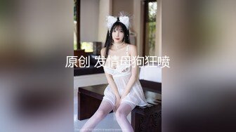 纹身尤物，露脸全裸展现鲍鱼和奶子，细致吞吐口交，女上位销魂式打桩