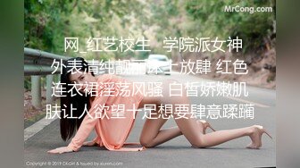 顶级露脸眼镜反差婊！推特金主【采花小盗】圈养青春洛丽塔嫩妹，各种调教喝尿啪啪颜射内射，月经期间也要血战到底