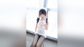 牛人冒充星探忽悠90后美女拍写真穿上性感护士情趣晚礼服玩跳蛋妹子害羞脸都红了