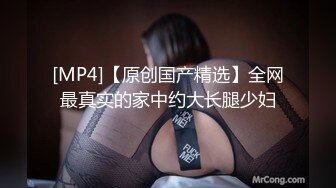 ★☆《极品CP✅魔手☛外购》★☆色胆包天坑神潜入广西某医院急诊科女厕~直接进去隔板缝中偸拍多位女护士和女患者方便~太猛了