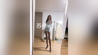 [MP4/ 493M] 极品美女姐妹花！幸福老哥双飞！双女舌吻调情，大屌抢着舔，主动骑乘位插骚穴