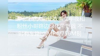 大学女厕全景偷拍 多位漂亮学妹的各种美鲍鱼-牛仔裤眼镜妹