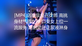 《极品CP✅魔手☛外购》色胆包天坑神潜入广西某医院急诊科女厕~直接进去隔板缝中偸拍多位女护士和女患者方便~太猛了 (7)