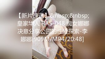 【父女乱伦】禽兽父亲玩弄女儿嫩逼，女儿给父亲看自慰喷水，操到一半接男朋友电话